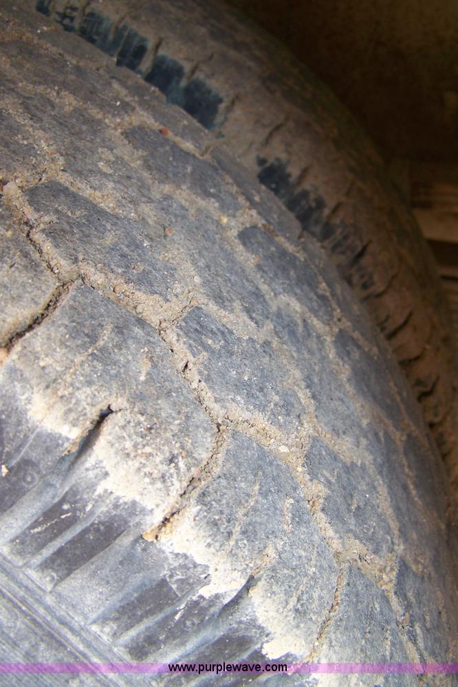 image for item 7378 1989 GMC 3500 service truck