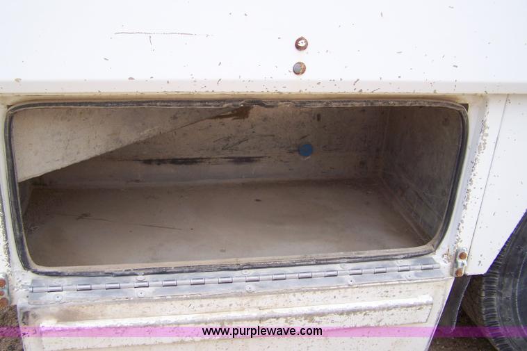 image for item 7378 1989 GMC 3500 service truck