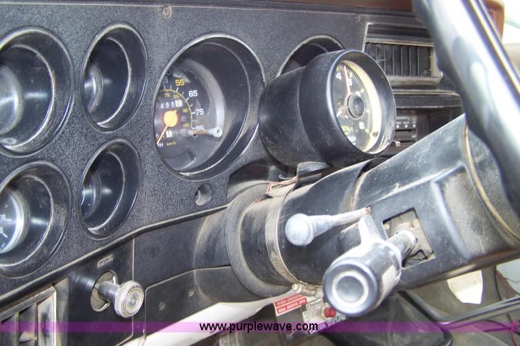 image for item 7378 1989 GMC 3500 service truck