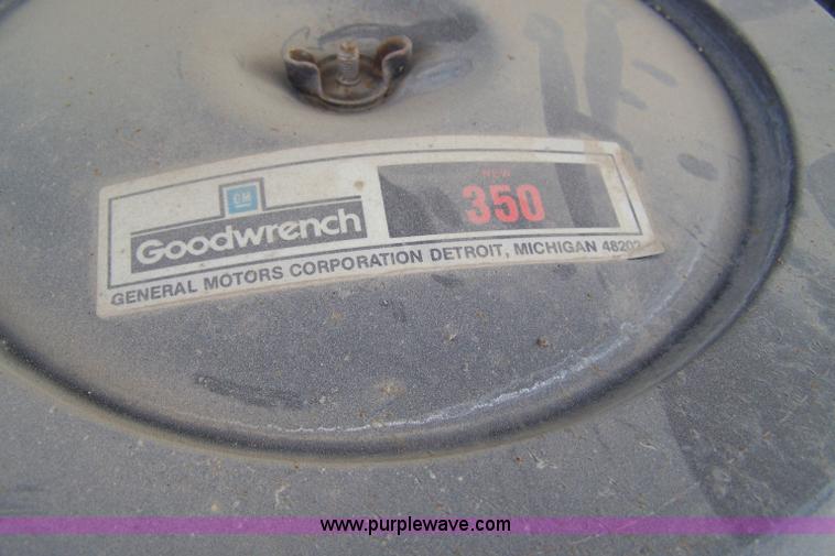 image for item 7378 1989 GMC 3500 service truck