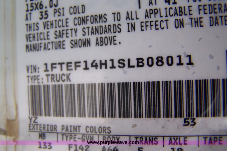 image for item 7379 1995 Ford F150 XL pickup truck