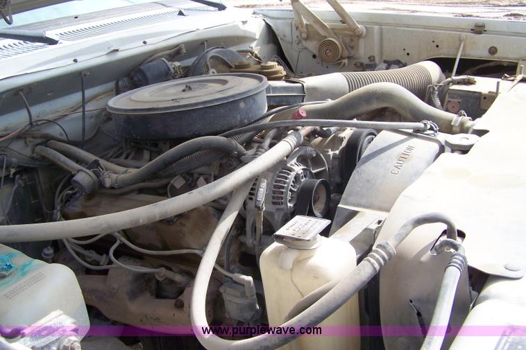 image for item 7380 1992 Dodge D150 pickup truck