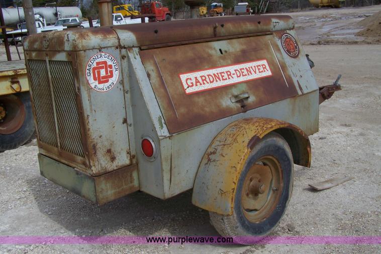 image for item 7386 1966 Gardner RP-85GA air compressor