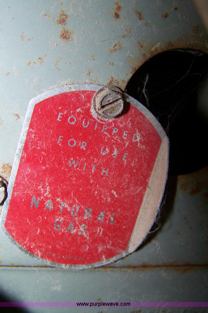 image for item 7403 Renzor and Modine overhead heater