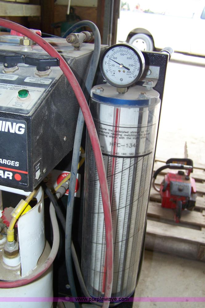 image for item 7406 Solar R-134A service center