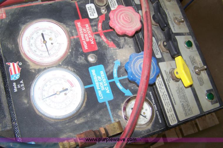 image for item 7406 Solar R-134A service center