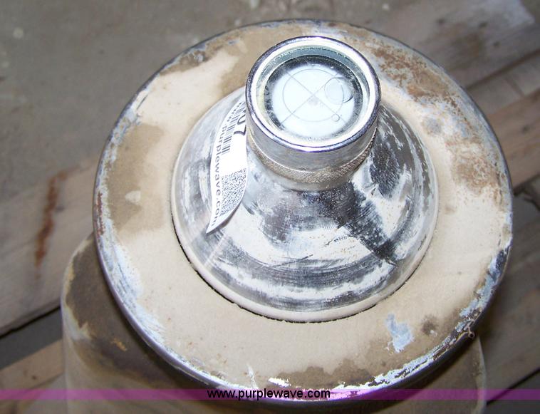 image for item 7407 Micro Precision model M-76 wheel balancer