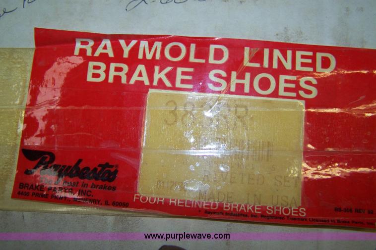 image for item 7415 Assorted automotive parts