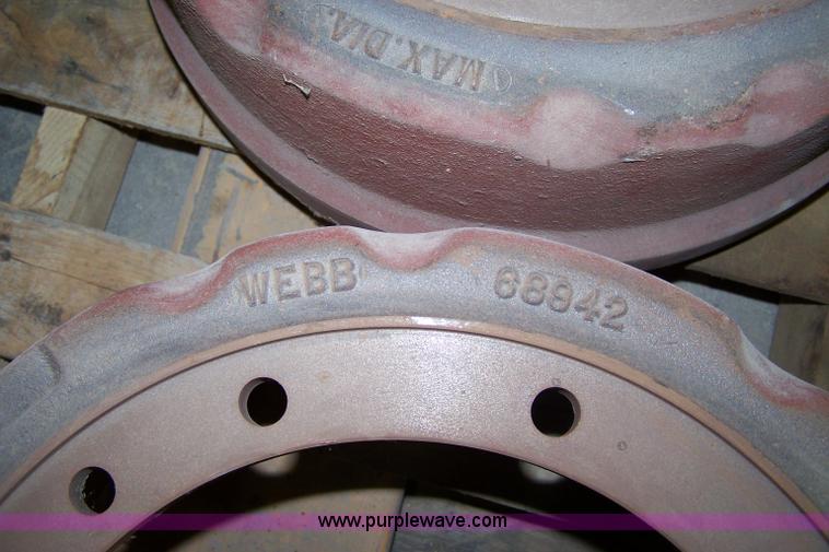 image for item 7415 Assorted automotive parts