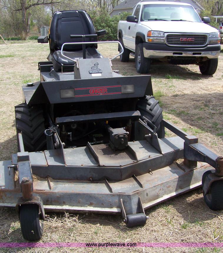 image for item 7474 Grazer G4200CD zero turn mower