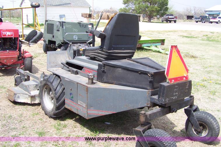 image for item 7474 Grazer G4200CD zero turn mower