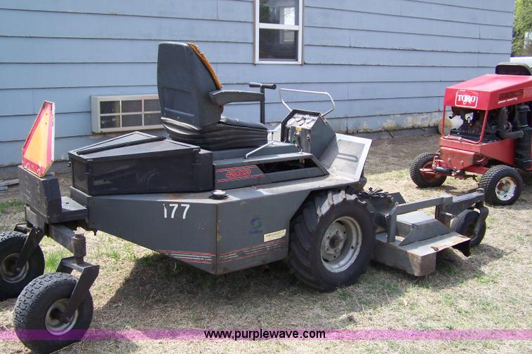 image for item 7474 Grazer G4200CD zero turn mower