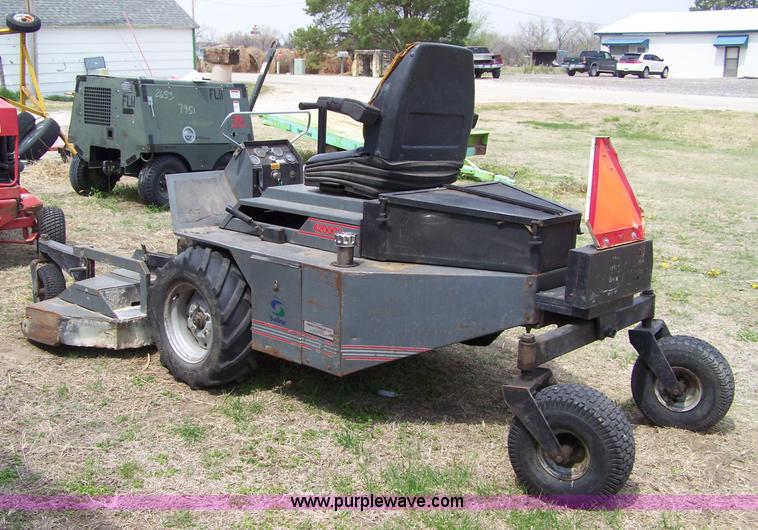 image for item 7474 Grazer G4200CD zero turn mower