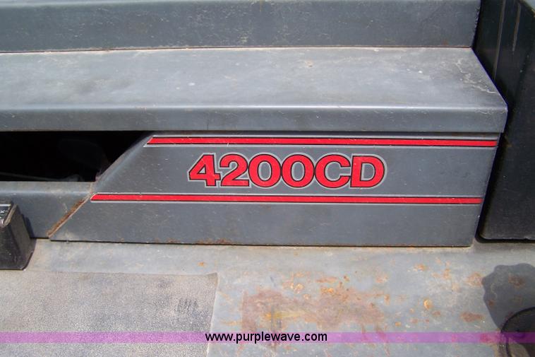 image for item 7474 Grazer G4200CD zero turn mower