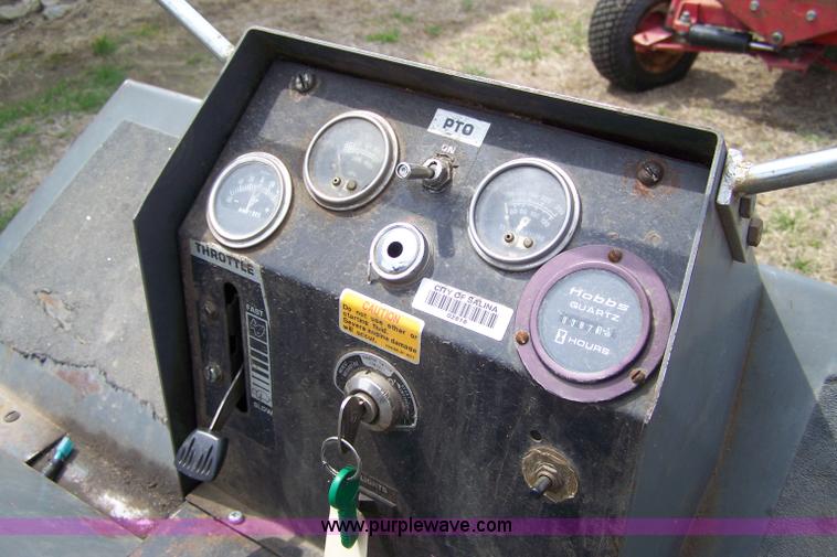 image for item 7474 Grazer G4200CD zero turn mower