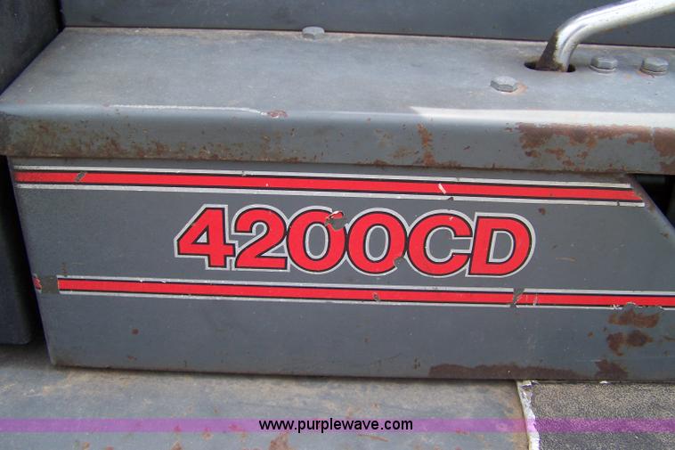 image for item 7474 Grazer G4200CD zero turn mower
