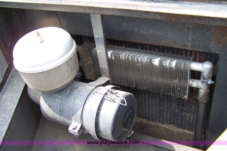 image for item 7474 Grazer G4200CD zero turn mower