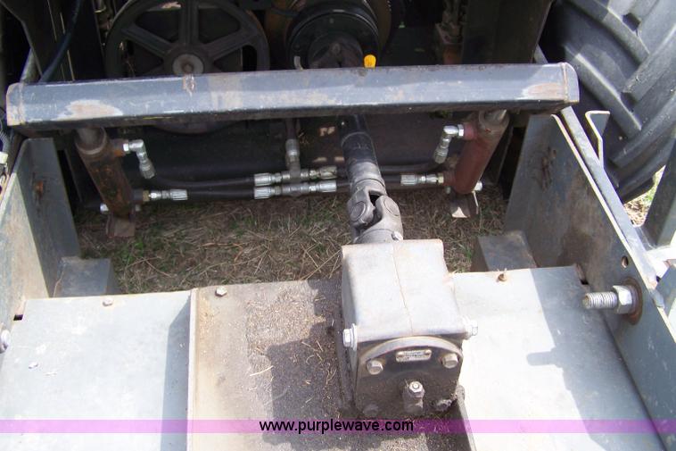 image for item 7474 Grazer G4200CD zero turn mower