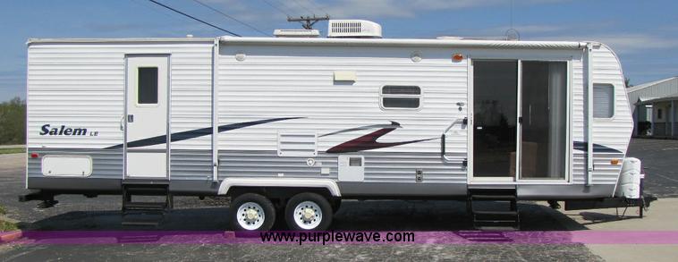 image for item 8465 2007 Salem camper travel trailer