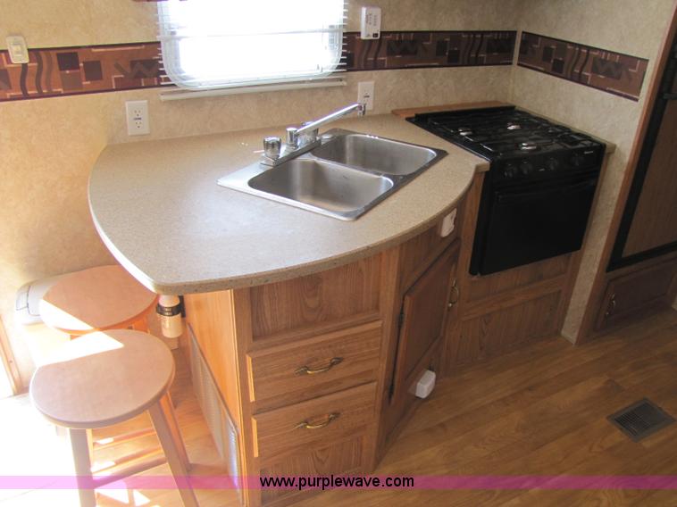 image for item 8465 2007 Salem camper travel trailer