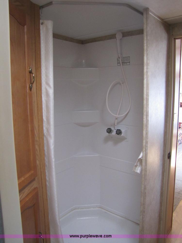 image for item 8465 2007 Salem camper travel trailer