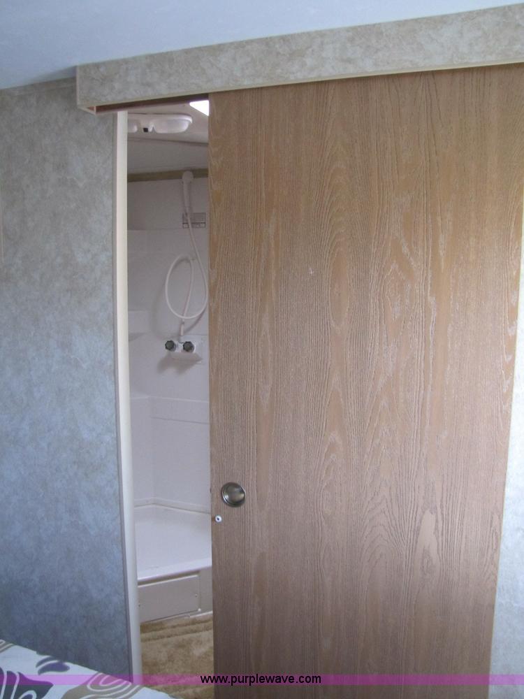 image for item 8465 2007 Salem camper travel trailer