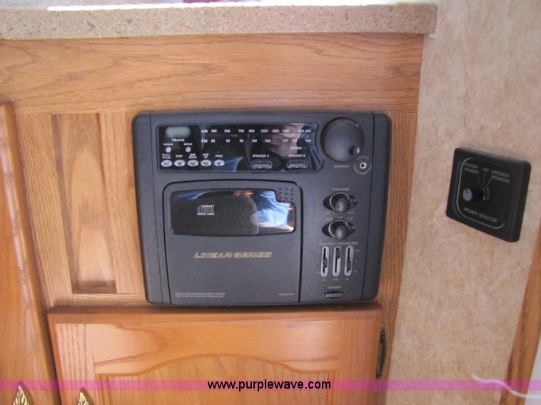 image for item 8465 2007 Salem camper travel trailer