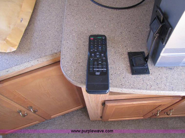 image for item 8465 2007 Salem camper travel trailer