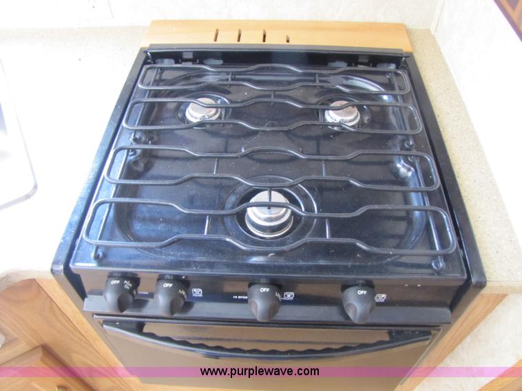 image for item 8465 2007 Salem camper travel trailer