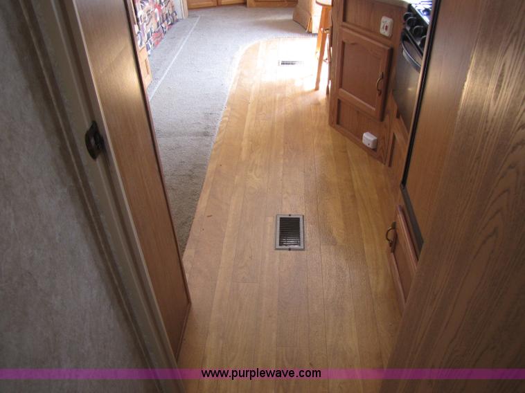 image for item 8465 2007 Salem camper travel trailer