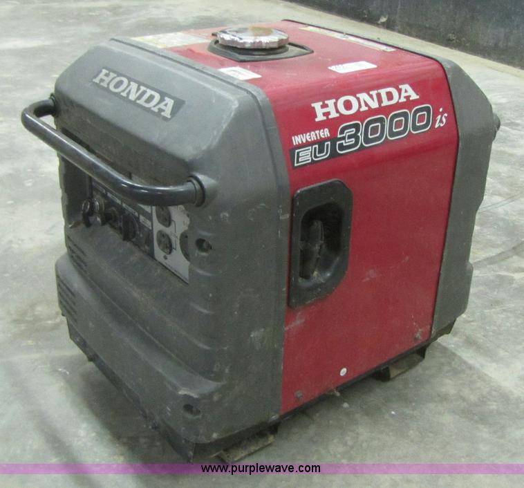 image for item 8466 Honda 3000IS generator