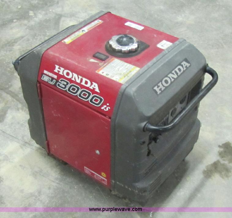 image for item 8466 Honda 3000IS generator