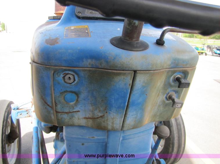 image for item 8570 1978 Ford 3600 tractor