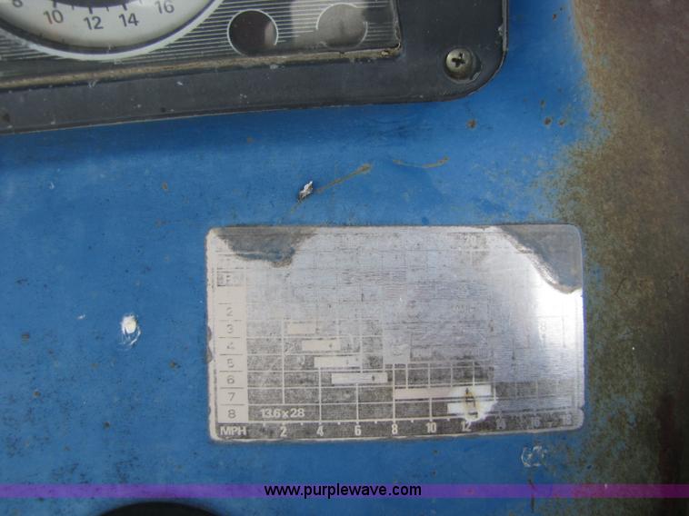 image for item 8570 1978 Ford 3600 tractor