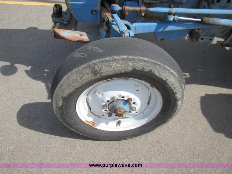 image for item 8570 1978 Ford 3600 tractor