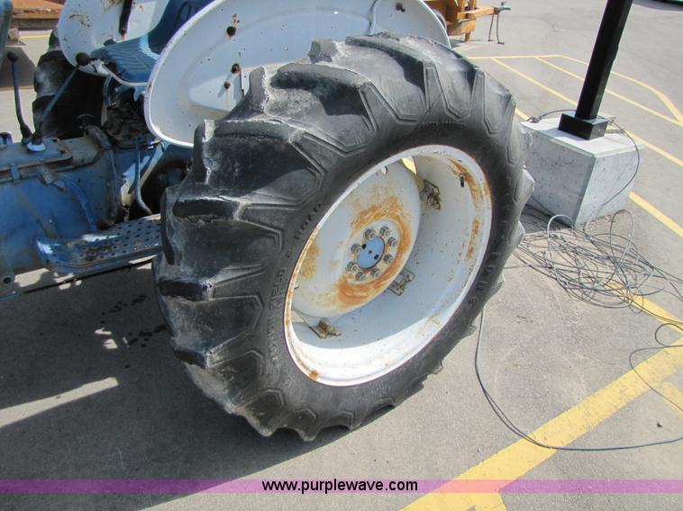 image for item 8570 1978 Ford 3600 tractor