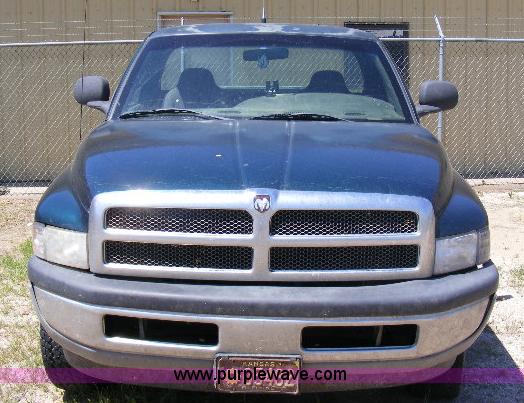 image for item 8611 1999 Dodge Ram 1500 pickup truck