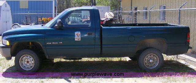 image for item 8611 1999 Dodge Ram 1500 pickup truck