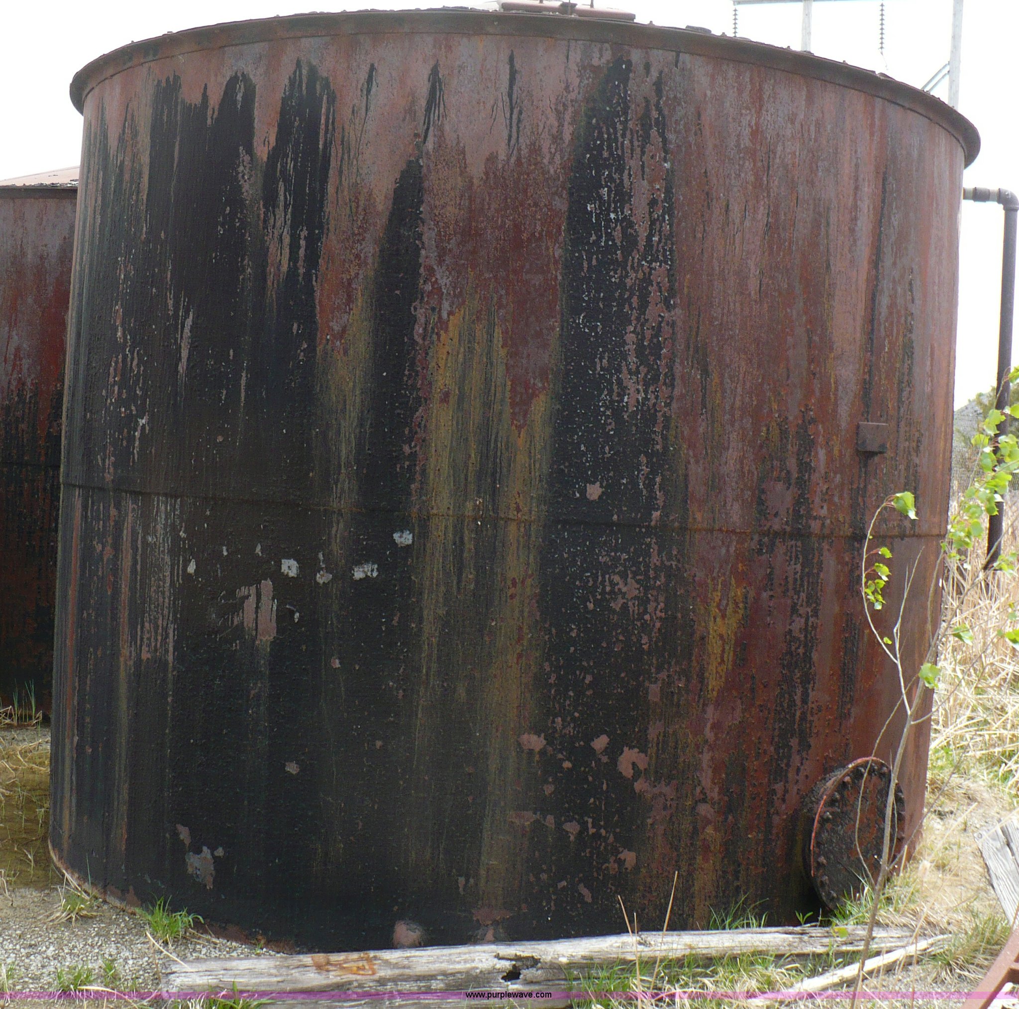 Storage tank in Kansas City, MO Item 5856 sold Purple Wave