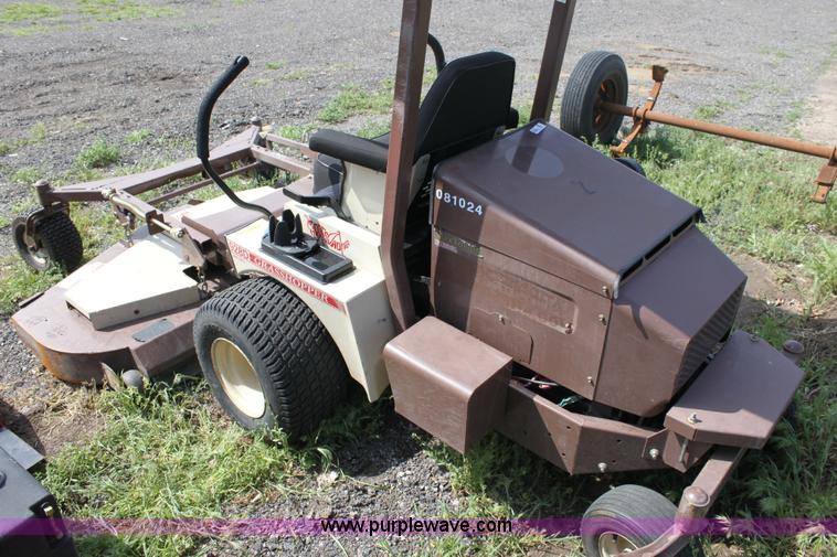 image for item 6235 Grasshopper 928D riding lawn mower