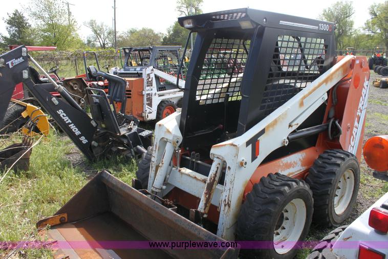 image for item 6238 1995 Scat Track 1300C skid steer