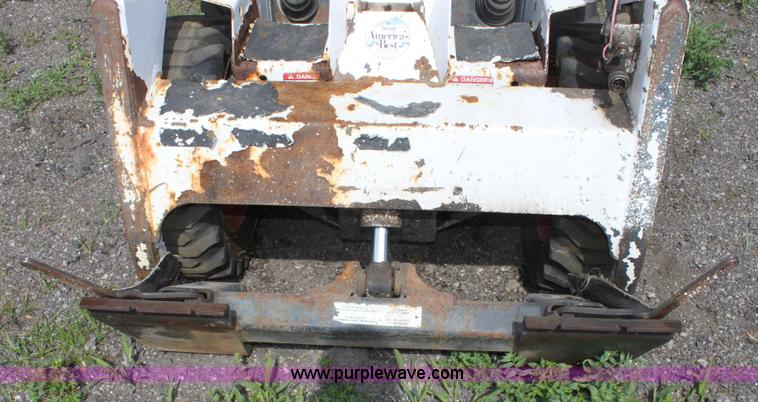 image for item 6241 1994 Bobcat 543B skid steer