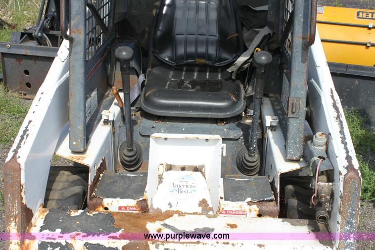 image for item 6241 1994 Bobcat 543B skid steer