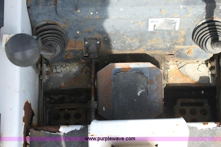image for item 6241 1994 Bobcat 543B skid steer