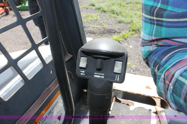 image for item 6241 1994 Bobcat 543B skid steer