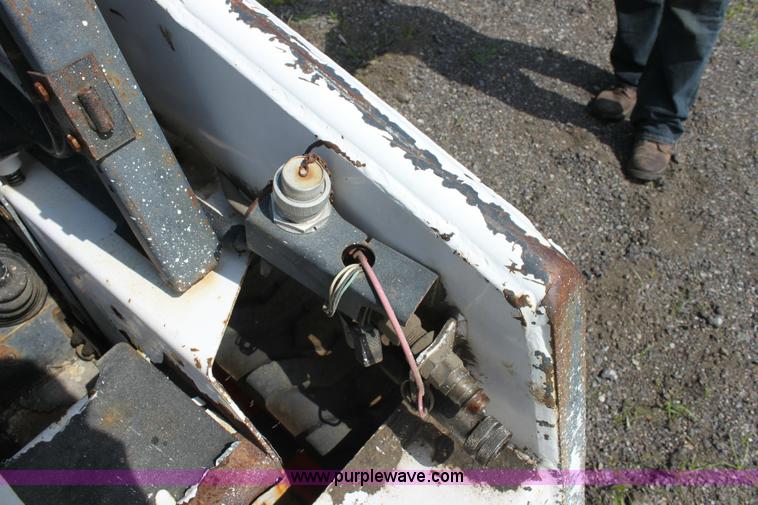image for item 6241 1994 Bobcat 543B skid steer