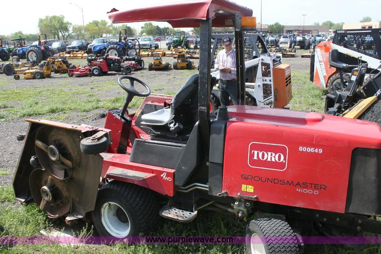 image for item 6242 2004 Toro Groundsmaster 4100-D lawn mower