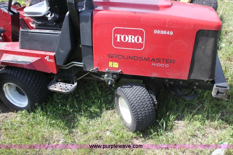 image for item 6242 2004 Toro Groundsmaster 4100-D lawn mower