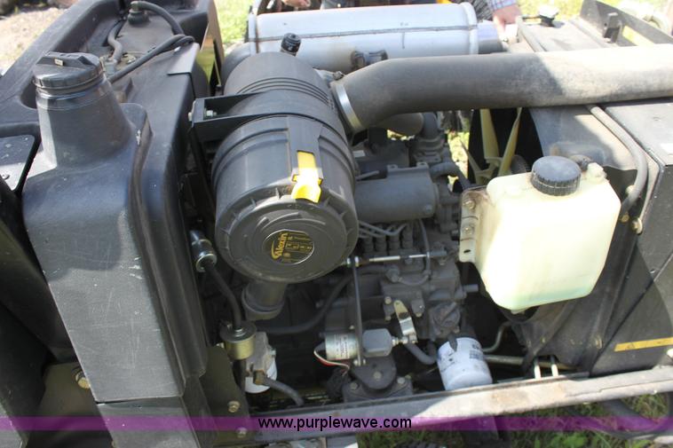 image for item 6242 2004 Toro Groundsmaster 4100-D lawn mower