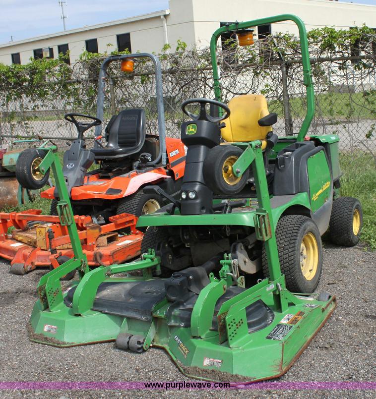 image for item 6245 2005 John Deere 9610 riding lawn mower